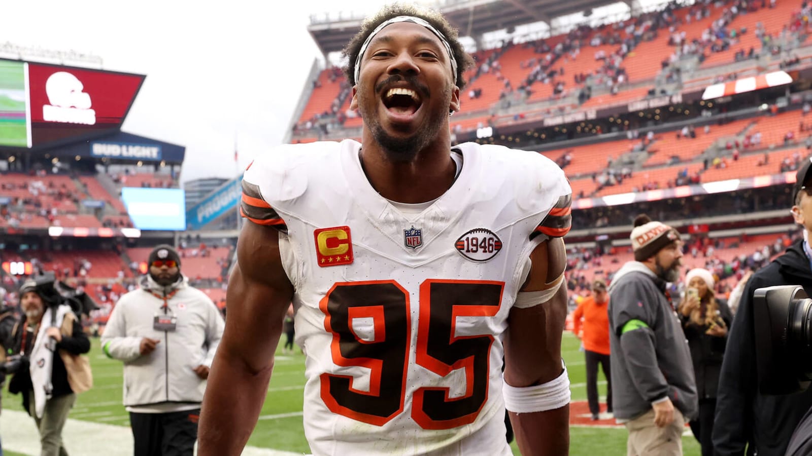 The 'Active NFL players with 50 sacks' quiz