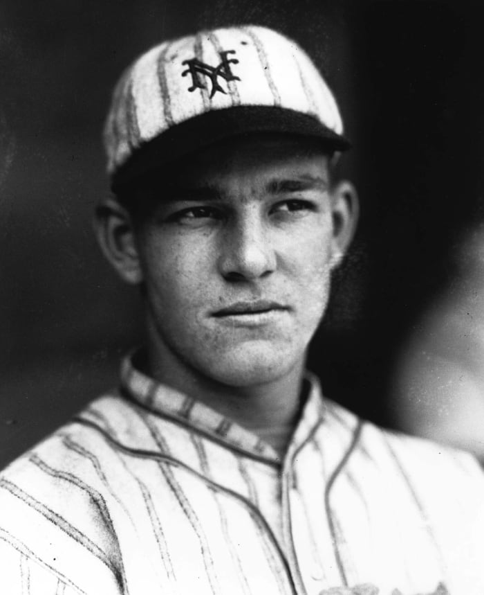 Mel Ott (110.9 WAR)